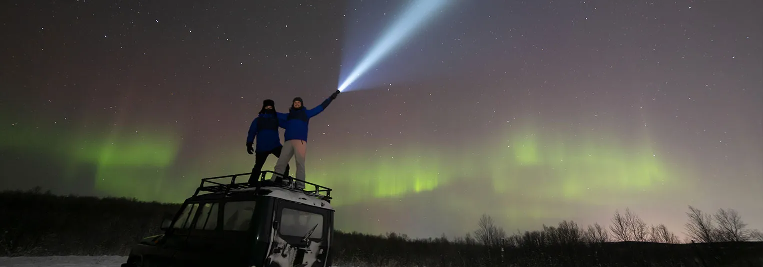 banner-chase-the-northern-lights-1